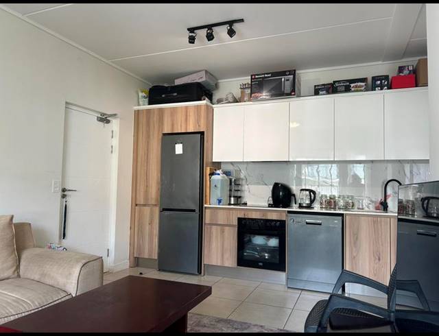 1 BEDROOM APARTMENT FOR SALE IN SANDOWN